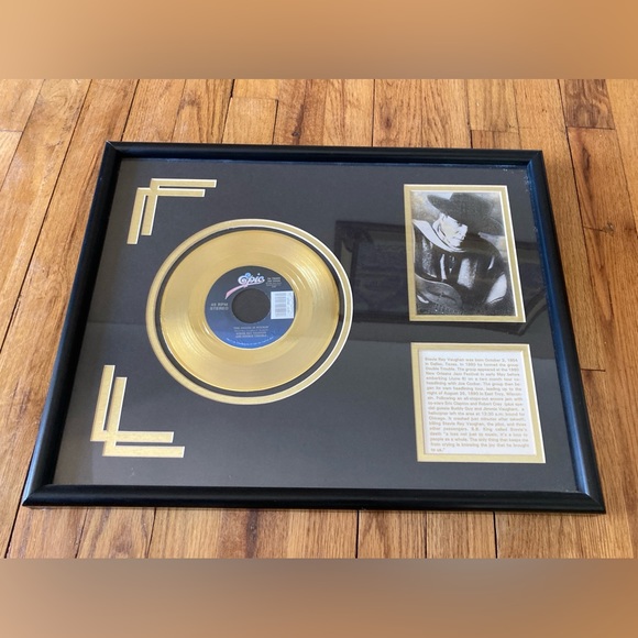 Stevie Ray Vaughan ‘The House is Rockin’ Gold Framed 45 Record Display 🎸 - Picture 9 of 12